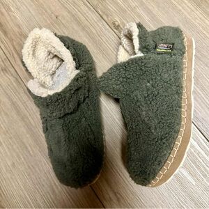 L.L. Bean Green Women’s Slippers